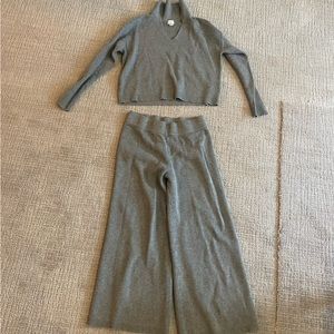 A New Day Lounge set in gray